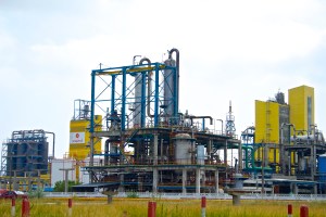 Oil refinerty 2