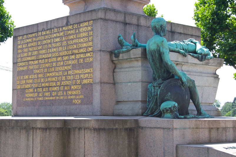 Lux war memorial;